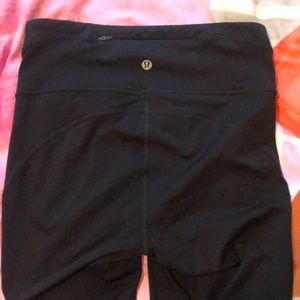 EXCELLENT CONDITION LULULEMON RUNNNG LEGGINGS